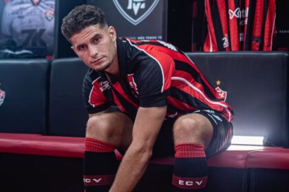 Vai vestir a 10? Vitória divulga número da camisa de novo contratado