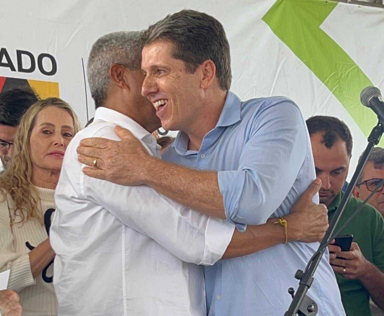 Zé Cocá se rende a Jerônimo Rodrigues e dispara: “Me conquistou”