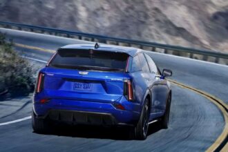 Novo Cadillac esportivo elétrico é apresentado