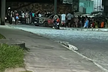 Dois jovens são mortos a tiros no bairro de Areia