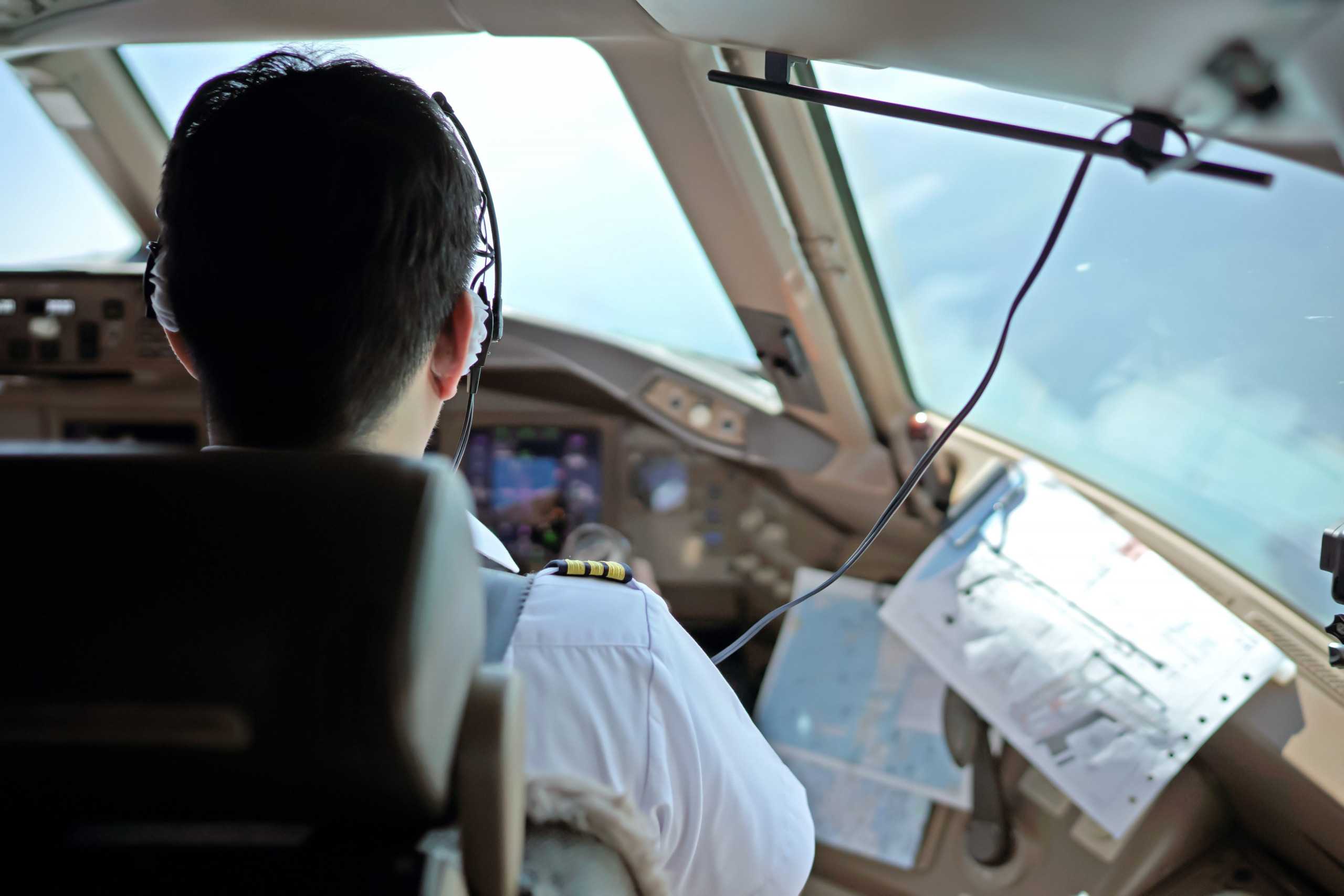 O que significa "mayday"? Entenda a expressão de emergência usada na aviação