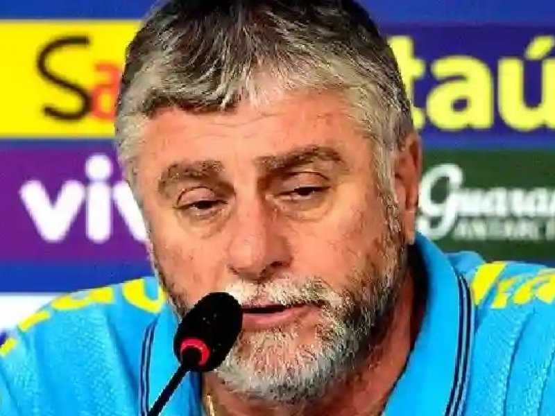 Flamengo Demite Médico: Polêmica que Abalou o Clube!