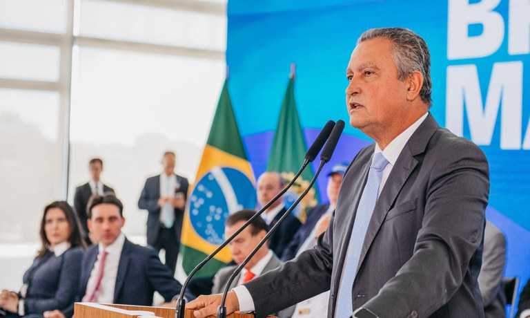 Rui Costa chama à união e firmeza em resposta ao tarifaço