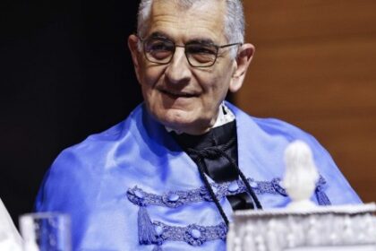 Vahan Agopyan Recebe Título de Professor Emérito da USP: Homenagem ao Reconhecido Acadêmico