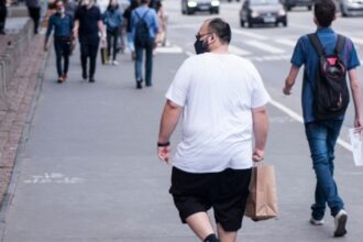 Obesidade Abdominal e Perda Muscular Elevam em 83% o Risco de Morte Após os 50 Anos