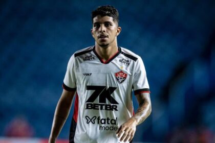 Pouco aproveitado, atacante pode estar de saída do Vitória