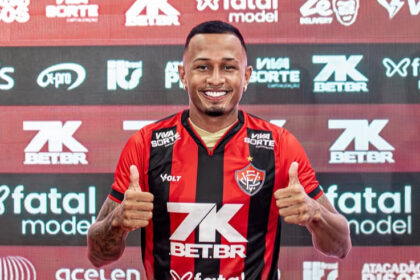Atacante deixa Vitória para outro clube da Série A; veja
