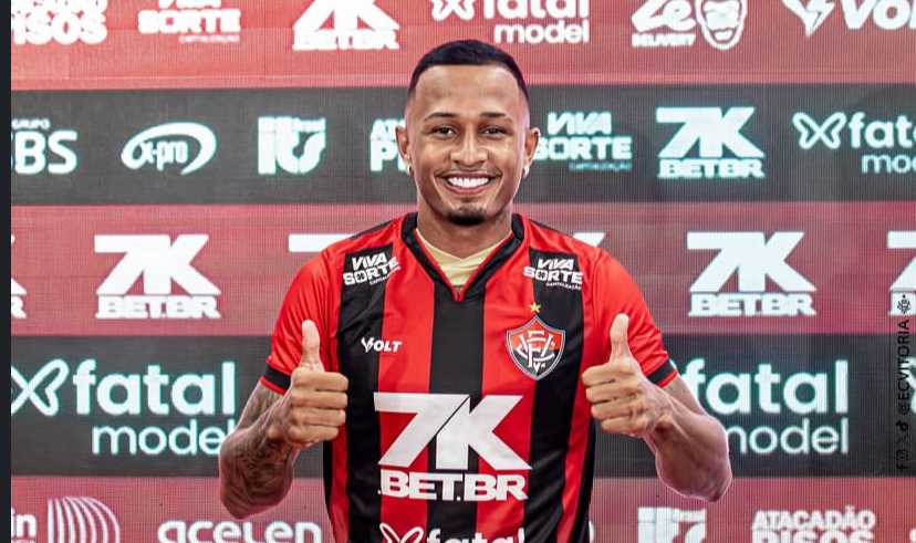 Atacante deixa Vitória para outro clube da Série A; veja