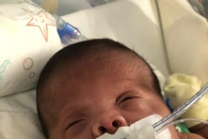 Bebê João Gabriel piora na fila da regulação; família pede orações