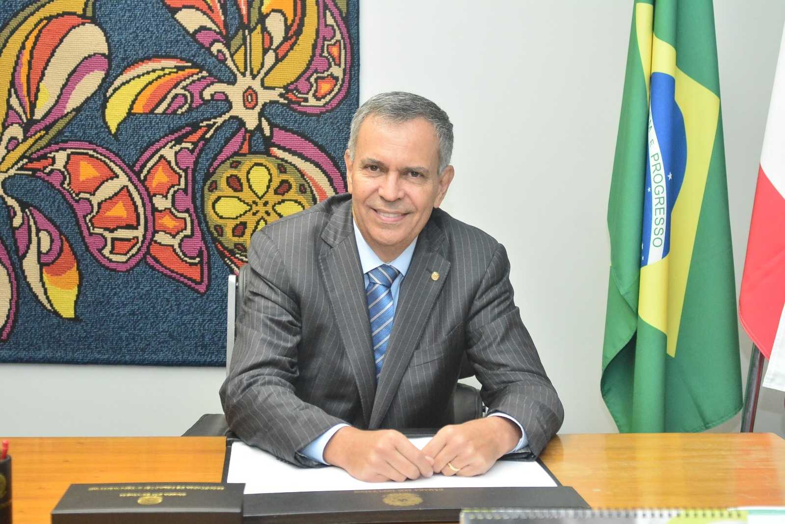 Câmara aprova projeto de Félix Mendonça que inclui autistas entre grupos prioritários de vacinação