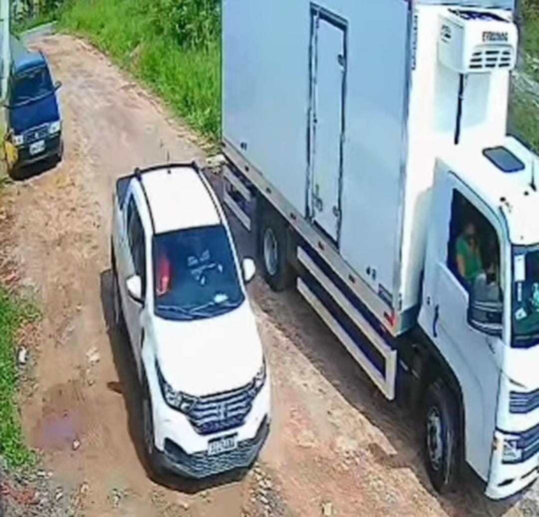 Caminhão é roubado por assaltantes na Cascalheira