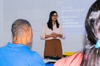 Capacitação em Comunicação e Oratória para Servidores Públicos em Workshop da Escola de Governo
