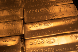 China intensifica acúmulo de ouro para diminuir dependência do dólar