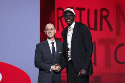 Conheça história de Khaman Maluach, jogador sul-sudanês que chegou na NBA