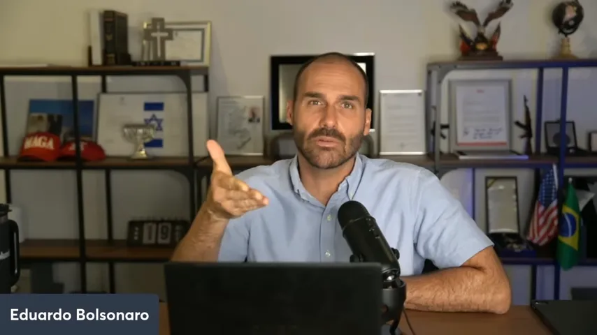 Deputado Eduardo Bolsonaro não corre risco de perder mandato por faltas em 2025