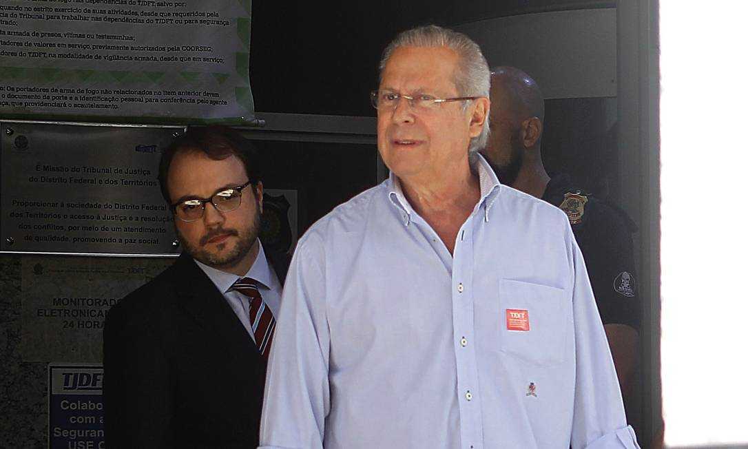 Um dia após anunciar desfiliação do PT, empresário de Ilhéus hospeda José Dirceu