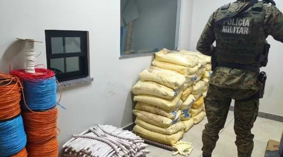 Polícia apreende quase uma tonelada de explosivos na Bahia