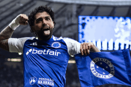 Gabigol faz história e entra no top-10 de maiores artilheiros do Brasileirão; veja ranking