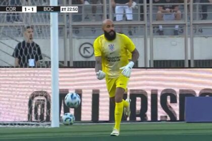 Goleiro do Bahia participa de jogo festivo do Corinthians; veja