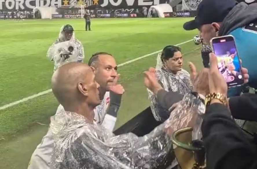 VÍDEO: Leitura labial revela fala de Neymar em discussão com torcedor do Santos