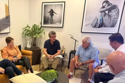 Senadores brasileiros iniciam articulação nos EUA contra tarifa de Trump