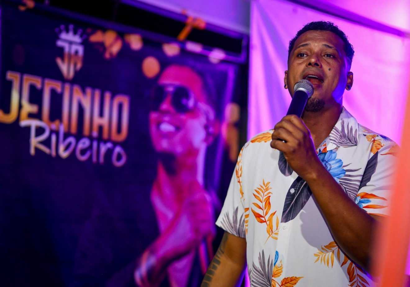 Moradores de Candeias celebram vitória em concurso com shows musicais