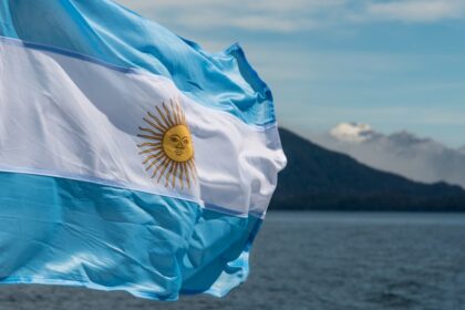Desafios Econômicos da Argentina: Perspectivas da OCDE em Foco