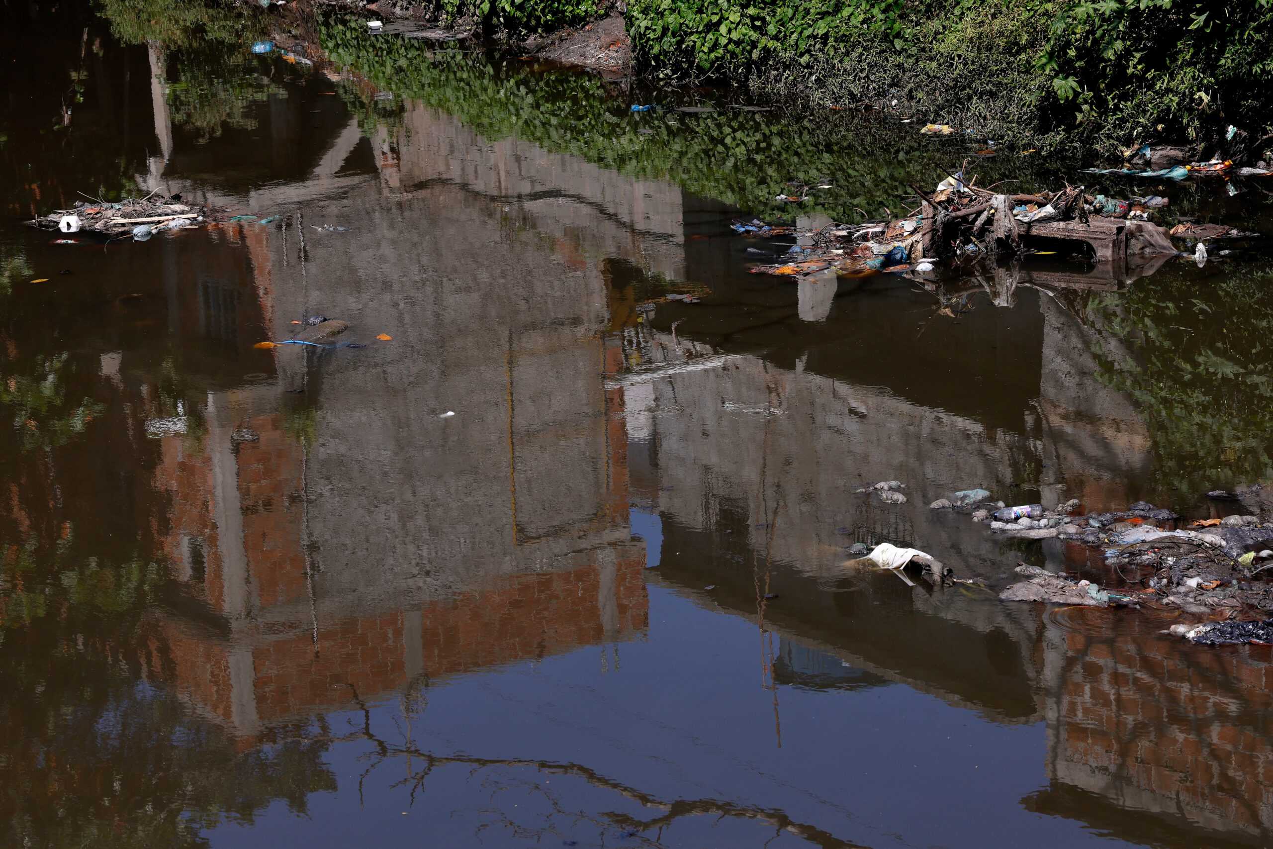 Privatização do saneamento: Ipea revela promessas não cumpridas após 5 anos