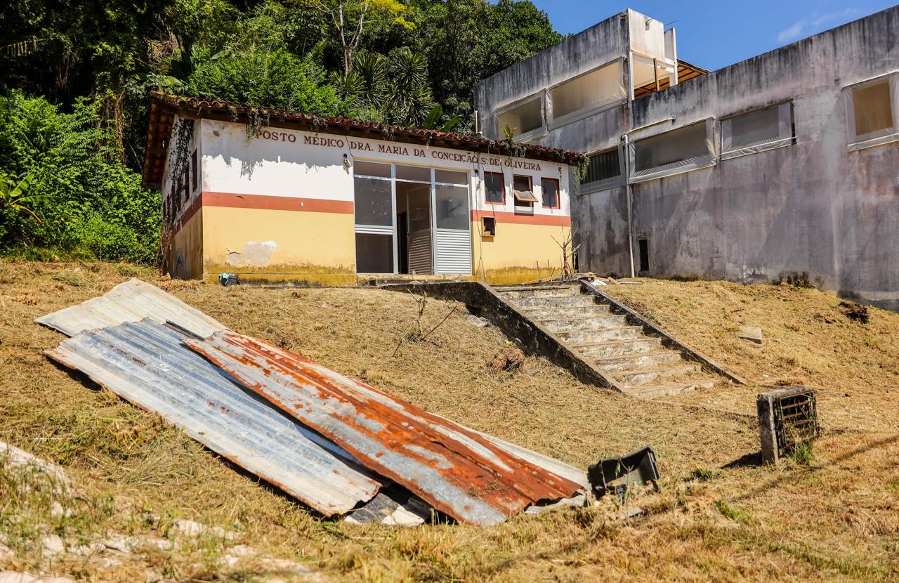 Prefeito assina Ordem de Serviço para PSF e licitação do píer em Caboto