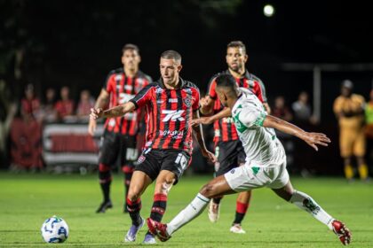 Vitória e Juventude: Empate emocionante em jogo com expulsões!