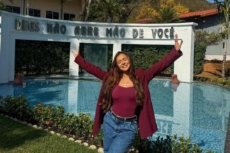 Influenciadora Cristã no Reality de Carlinhos Maia: Polêmica e Emoção!