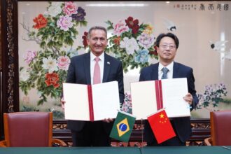 Brasil e China firmam pacto para desenvolvimento sustentável regional