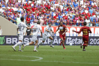 Bahia vence Santos por 2x0 e se consolida no G-4 do Brasileirão