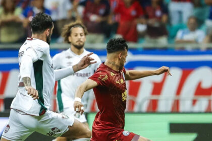 Em jogo de viradas, Bahia e Fluminense empatam por 3x3 na Arena Fonte Nova
