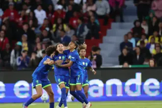 Em final emocionante, Brasil bate Colômbia e é campeão da Copa América
