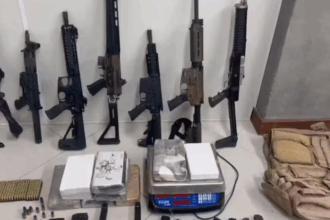 Investigação revela esquema de desvio de armas na Bahia com morte de inocente