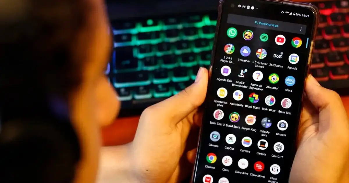 Comitê defende proteção digital de crianças e adolescentes após aprovação de projeto de lei