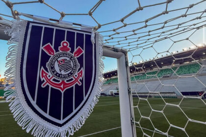 Diretor do Corinthians detona Bahia e Grupo City após perder jogador para o clube: “oportunismo”