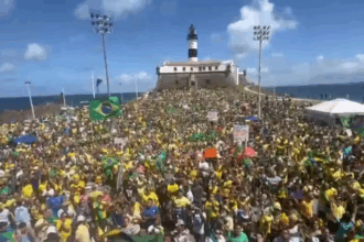 Manifestação pró-Bolsonaro em Salvador pede anistia a golpistas de 8 de janeiro e critica governo Lula e STF