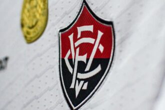 Vitória e Palmeiras se enfrentam no Barradão em duelo decisivo pela 18ª rodada do Brasileirão