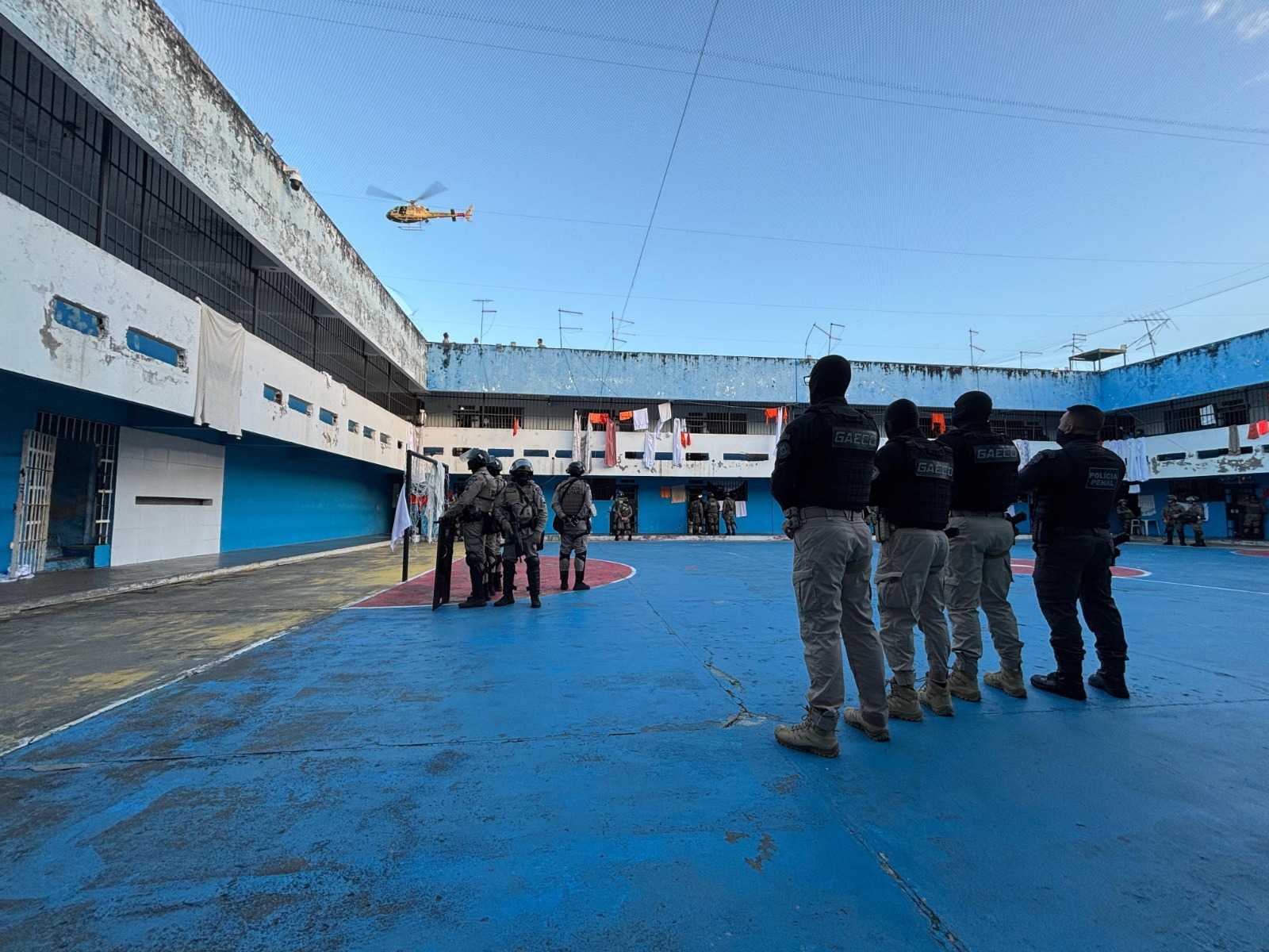 Polícia realiza operação "Molon Labe" no Conjunto Penal de Itabuna