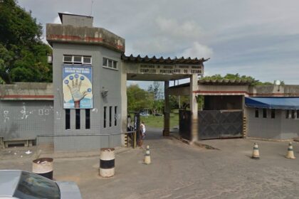 Polícia prende major por facilitar entrada de celulares em presídio