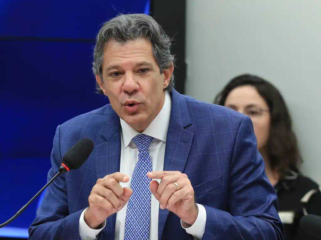 Haddad lança Operação Carbono Oculto para combater crime organizado