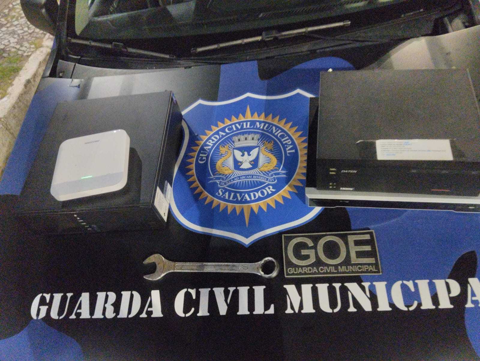 Guarda Civil detém suspeito de furto e apreende veículo adulterado