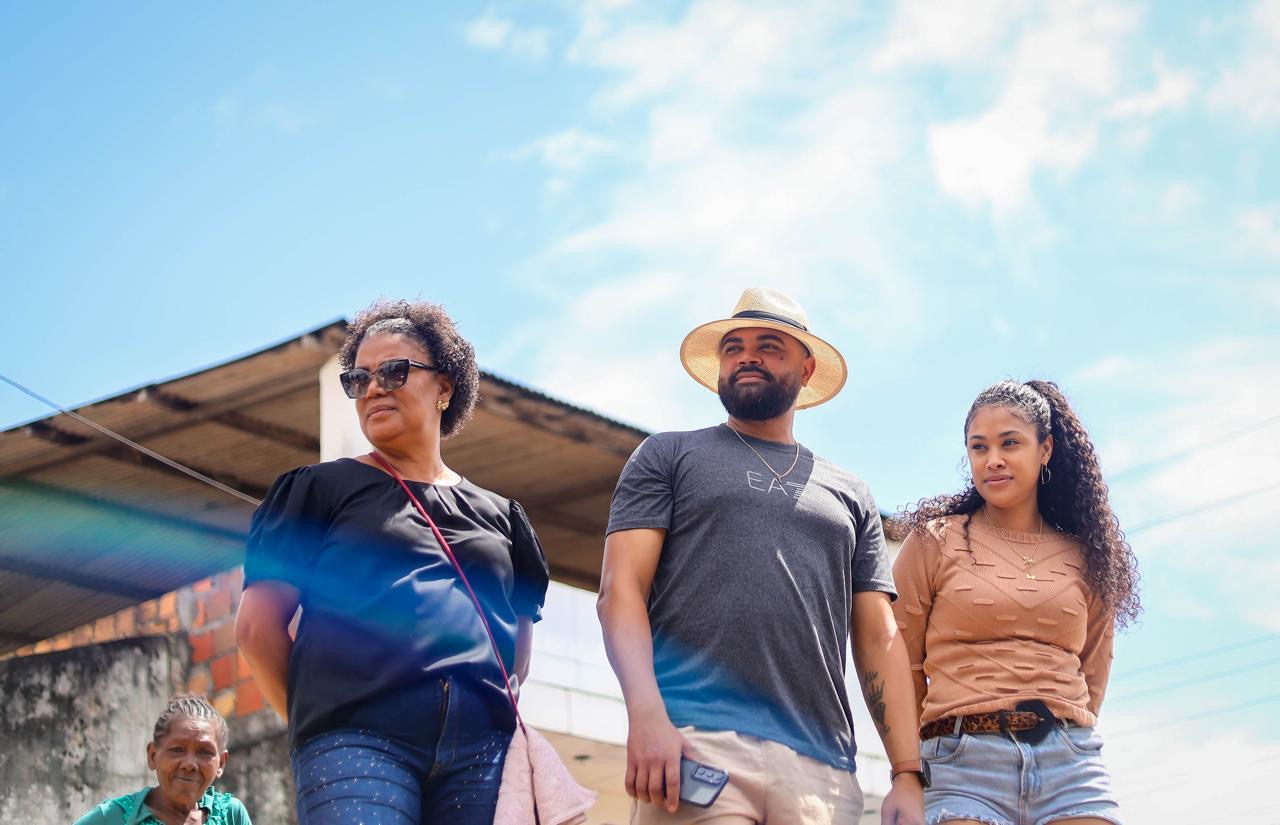 Desfile em candeias celebra 7 de setembro com alunos e comunidade Desfile em Candeias celebra 7 de setembro com alunos e comunidade