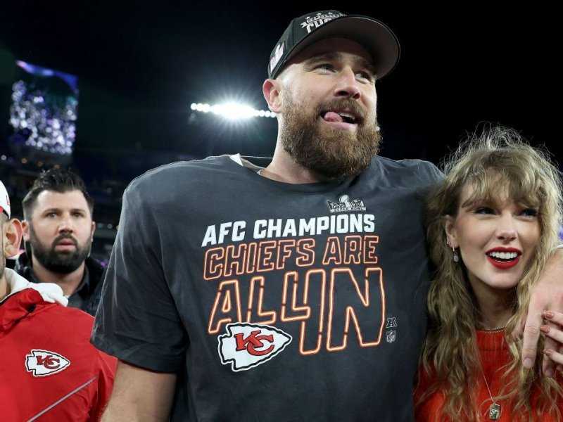 Taylor Swift em São Paulo: Torcendo por Travis Kelce no Jogo!