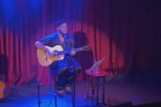 Show Emocional de Francisco Gil: Homenagem à Mãe Inesquecível