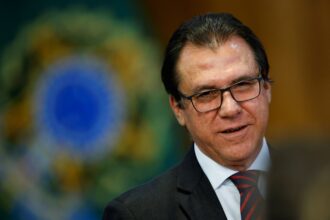Juros altos podem frear geração de empregos em 2025, alerta Marinho