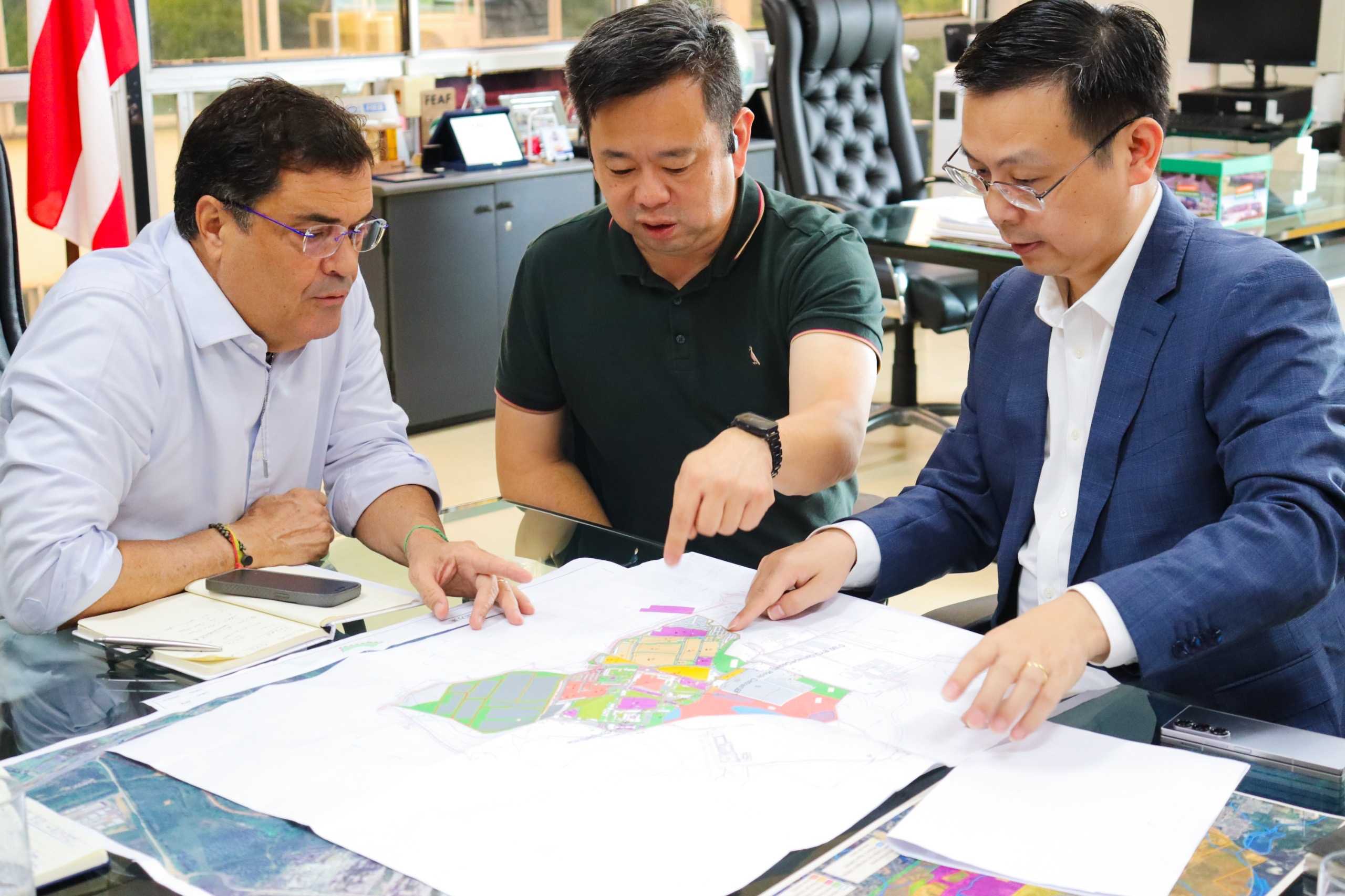 Em reunião na SDE, BYD anuncia plano de expansão na Bahia