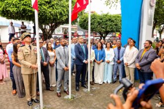 Candeias comemora 203 anos de independência com desfile sustentável
